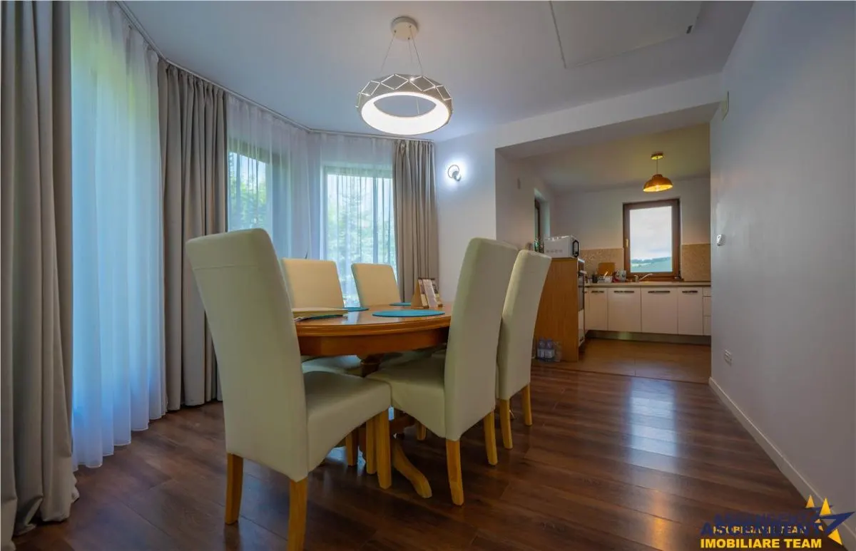 Refined ensemble, elite natural setting, 5 km from Corvin Castle. - foto 5