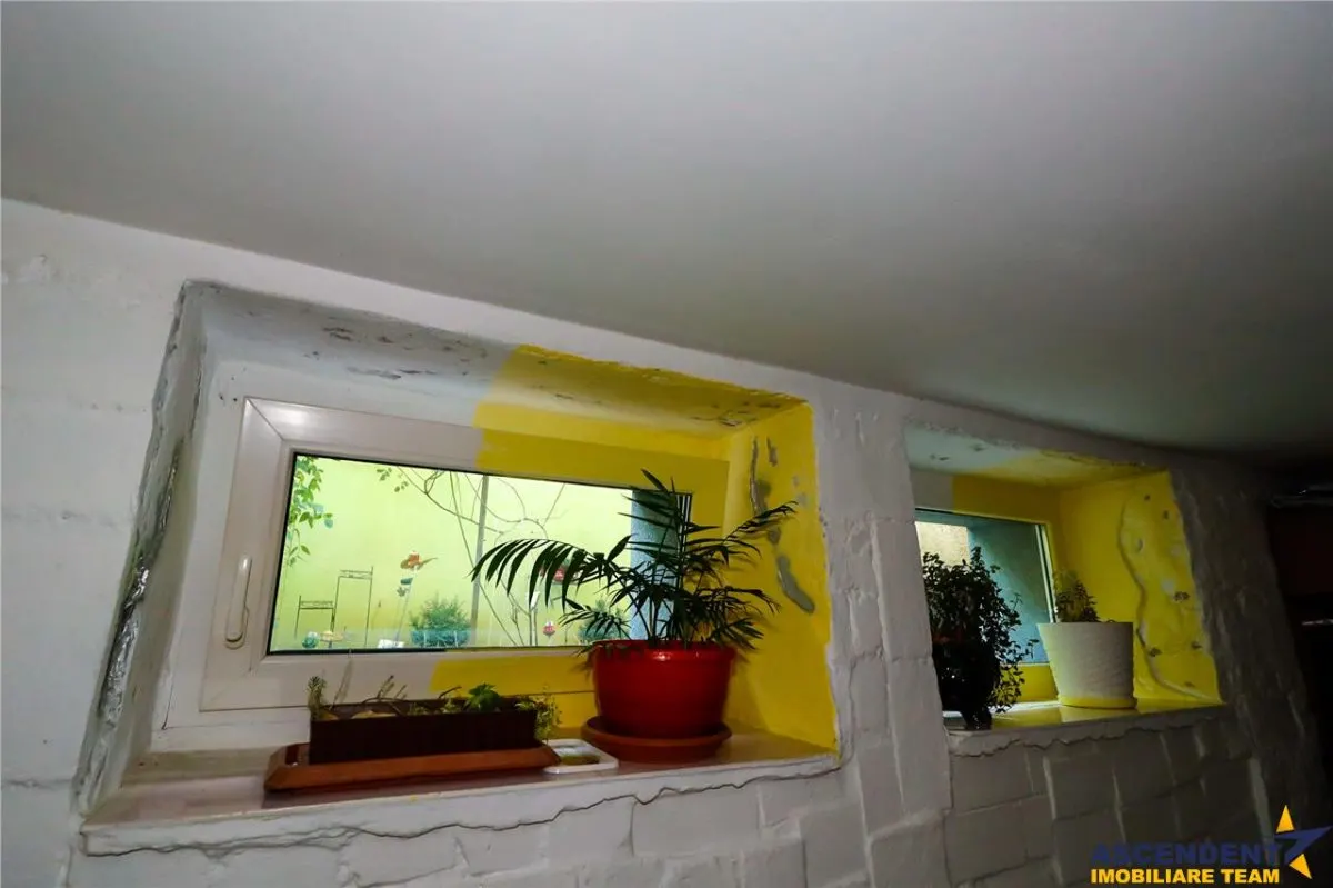 Apartament in vila, Central, cu potential rezidential/ investitional/ birouri - foto 12