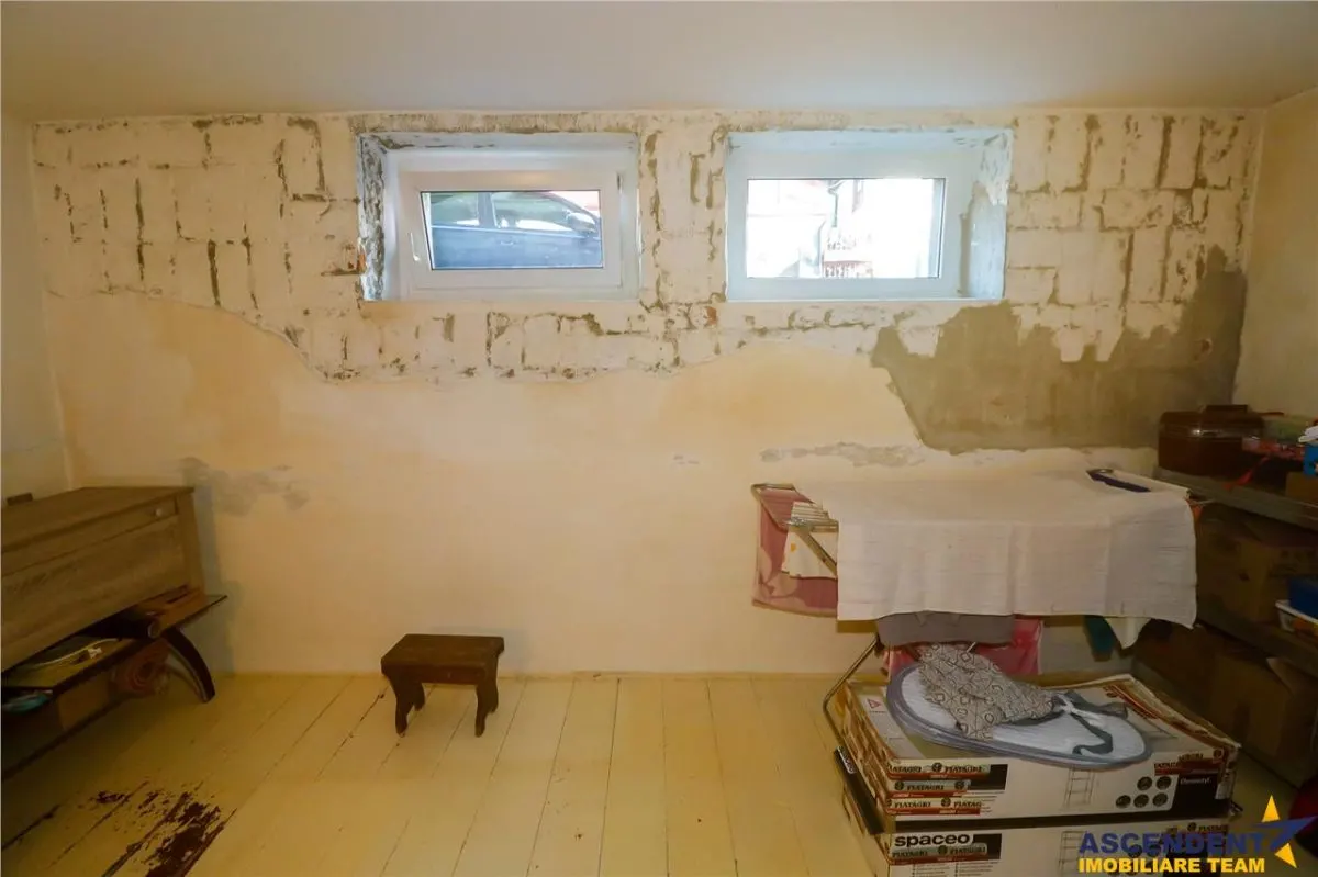 Apartament in vila, Central, cu potential rezidential/ investitional/ birouri - foto 6