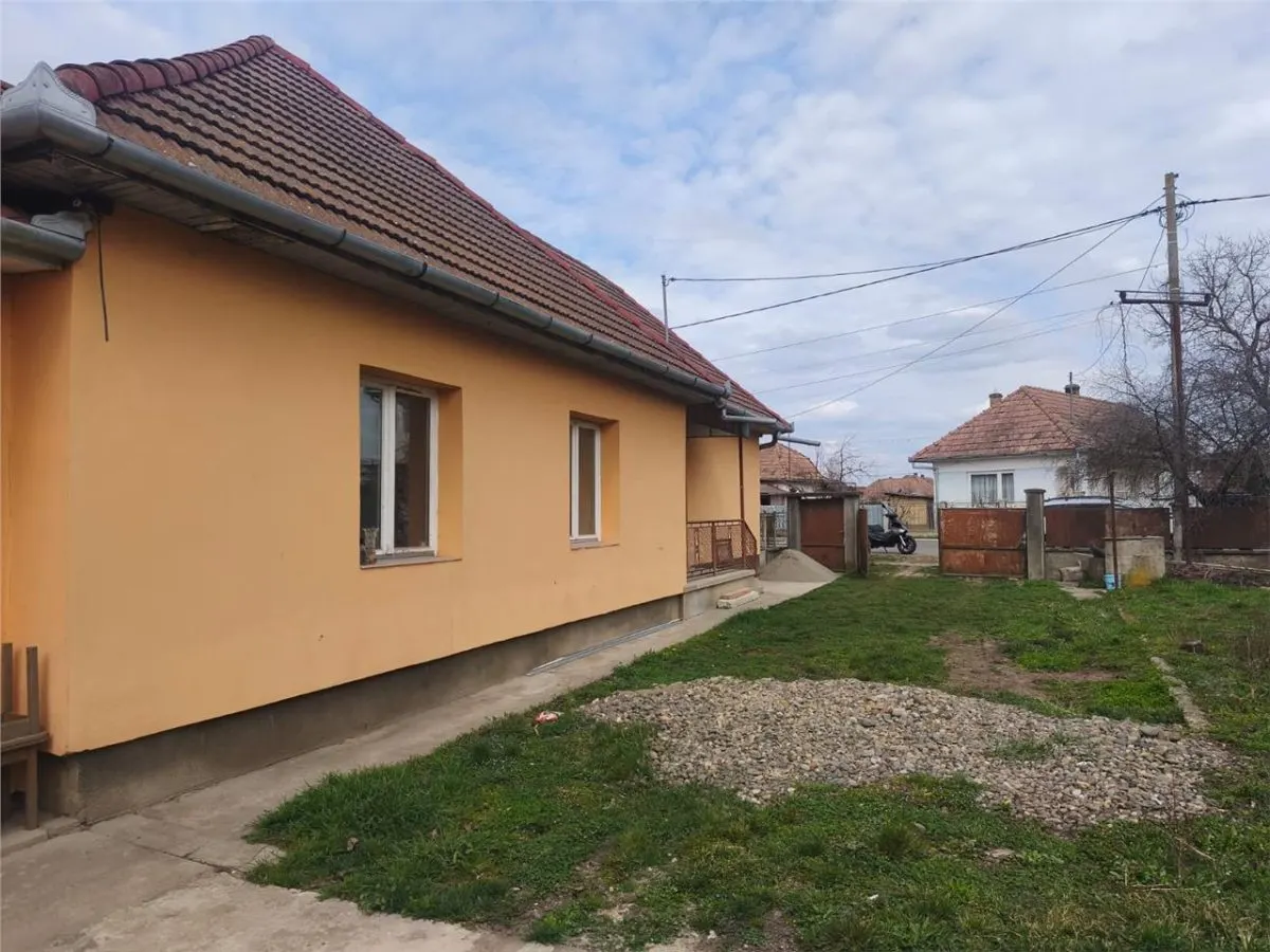 Casa Renovata Curte Individuala Teren 650 mp - foto 2