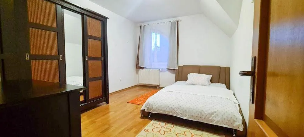 Casa 4 camere , Tudor , Curte si Garaj - foto 5