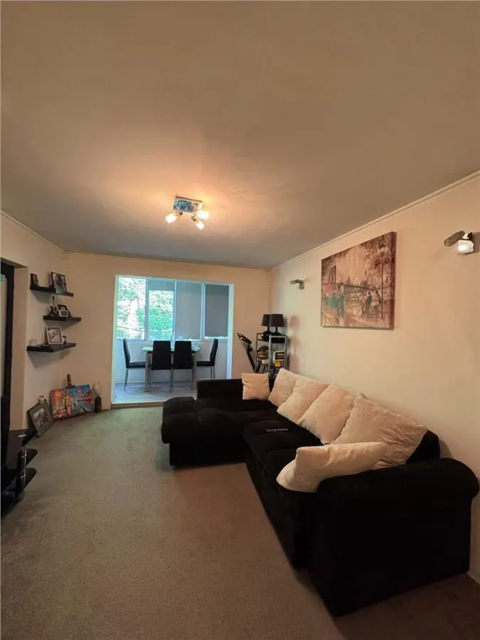 Apartament 3 camere , Semi- Central , Bloc Izolat - foto 2