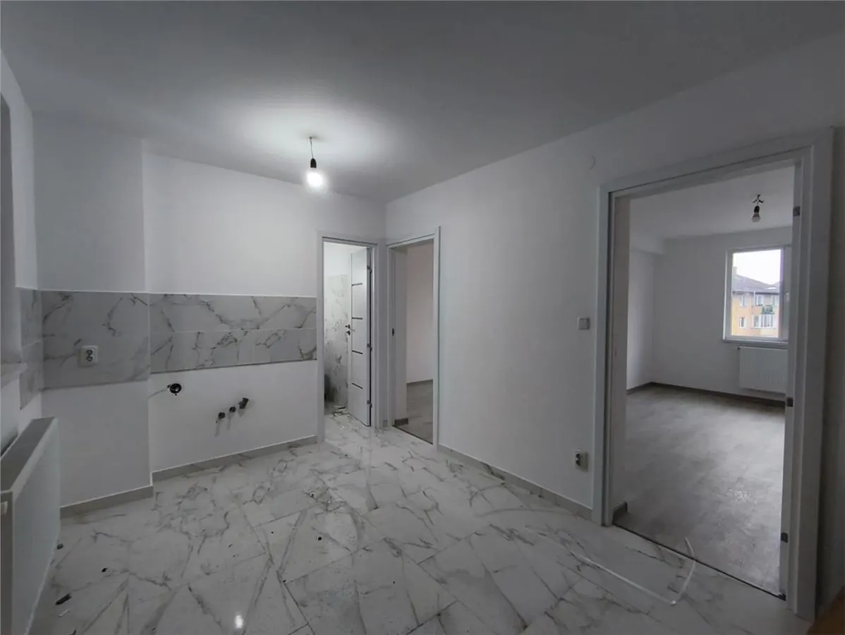Apartament 2 Camere Et 2 Semicentral Renovat - foto 1