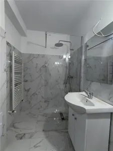 Apartament 2 Camere Et 2 Semicentral Renovat - foto 10