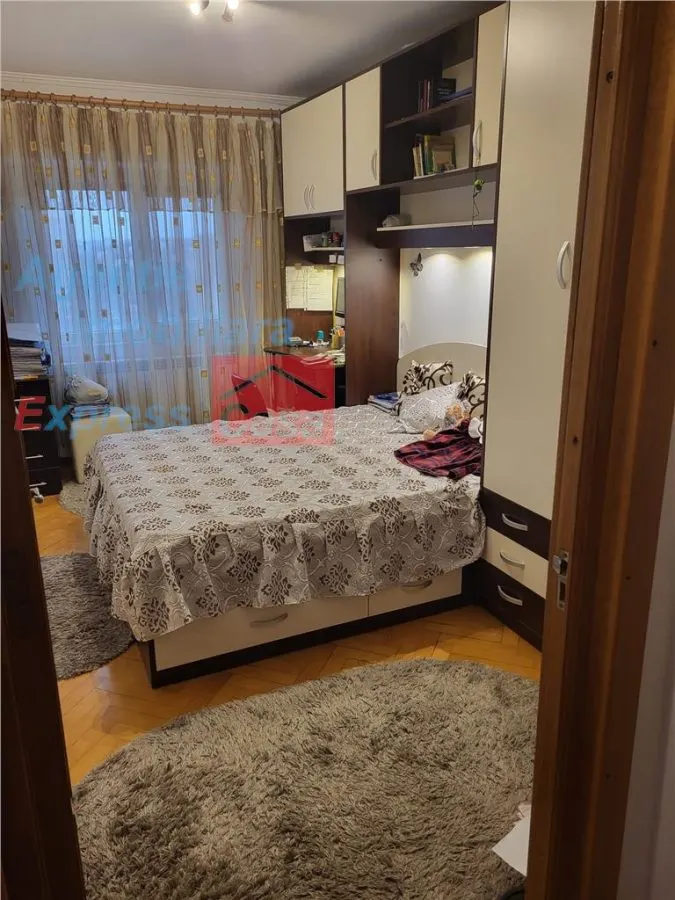 Apartament spatios de 3 camere, ultracentral, strada Arcu - foto 10