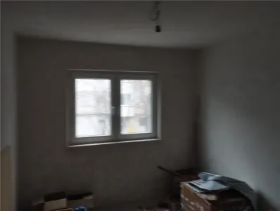 3 camere decomandate Bistrita Lac etaj 1 - foto 7
