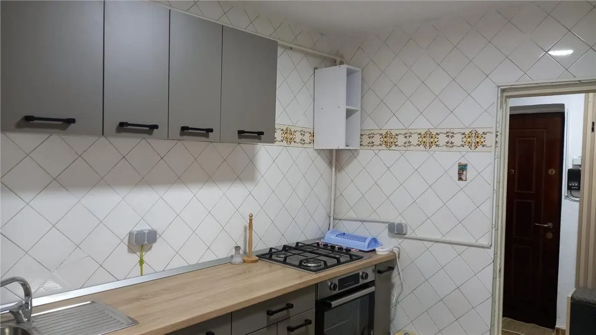 2 camere decomandate centru - foto 1