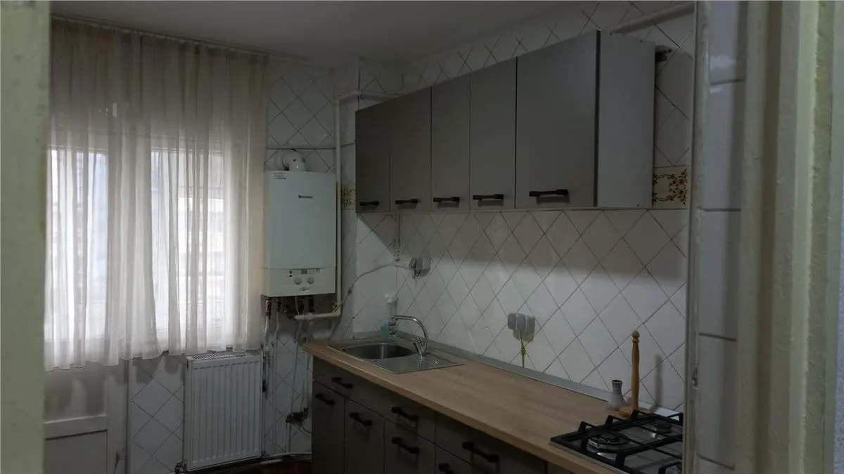 2 camere decomandate centru - foto 5