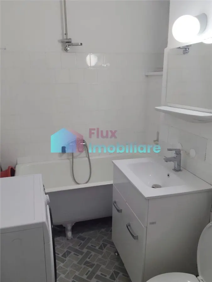Apartament cu 2 camere zona centrala - foto 7