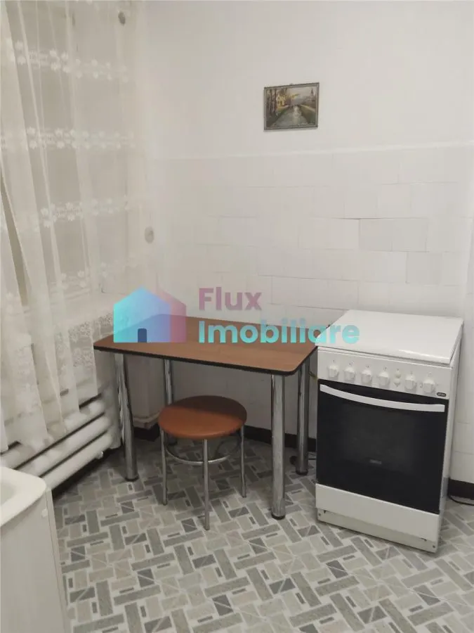 Apartament cu 2 camere zona centrala - foto 8