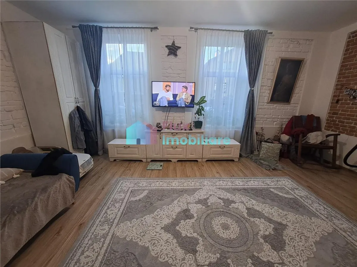 Casa zona centrala - foto 1