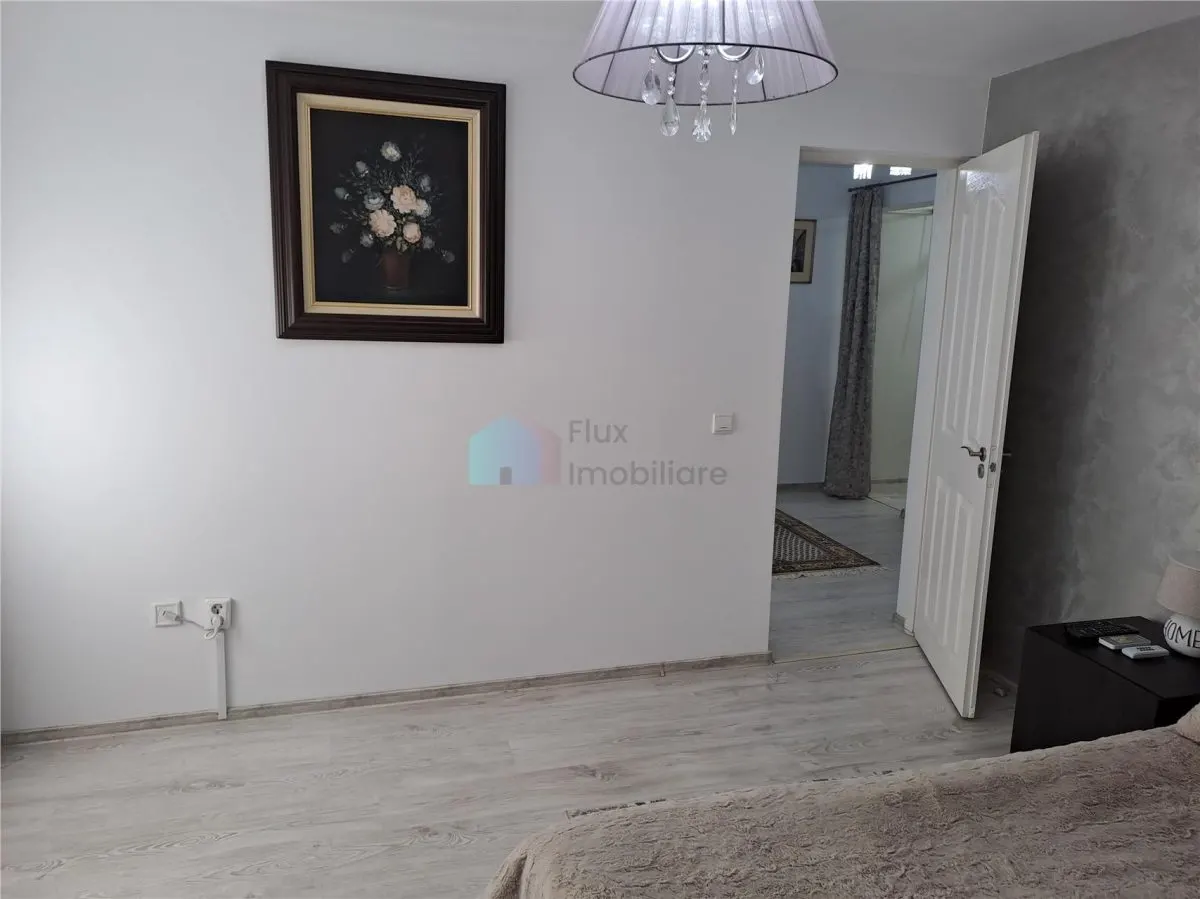 Apartament cu 3 camere de lux in zona centrala - foto 21