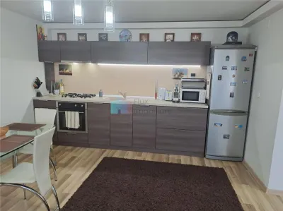 Apartament cu 3 camere de lux in zona centrala - foto 9