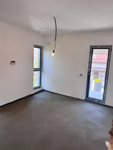Jumatatea interioara  de duplex de vanzare la pret de apartament! - foto 8