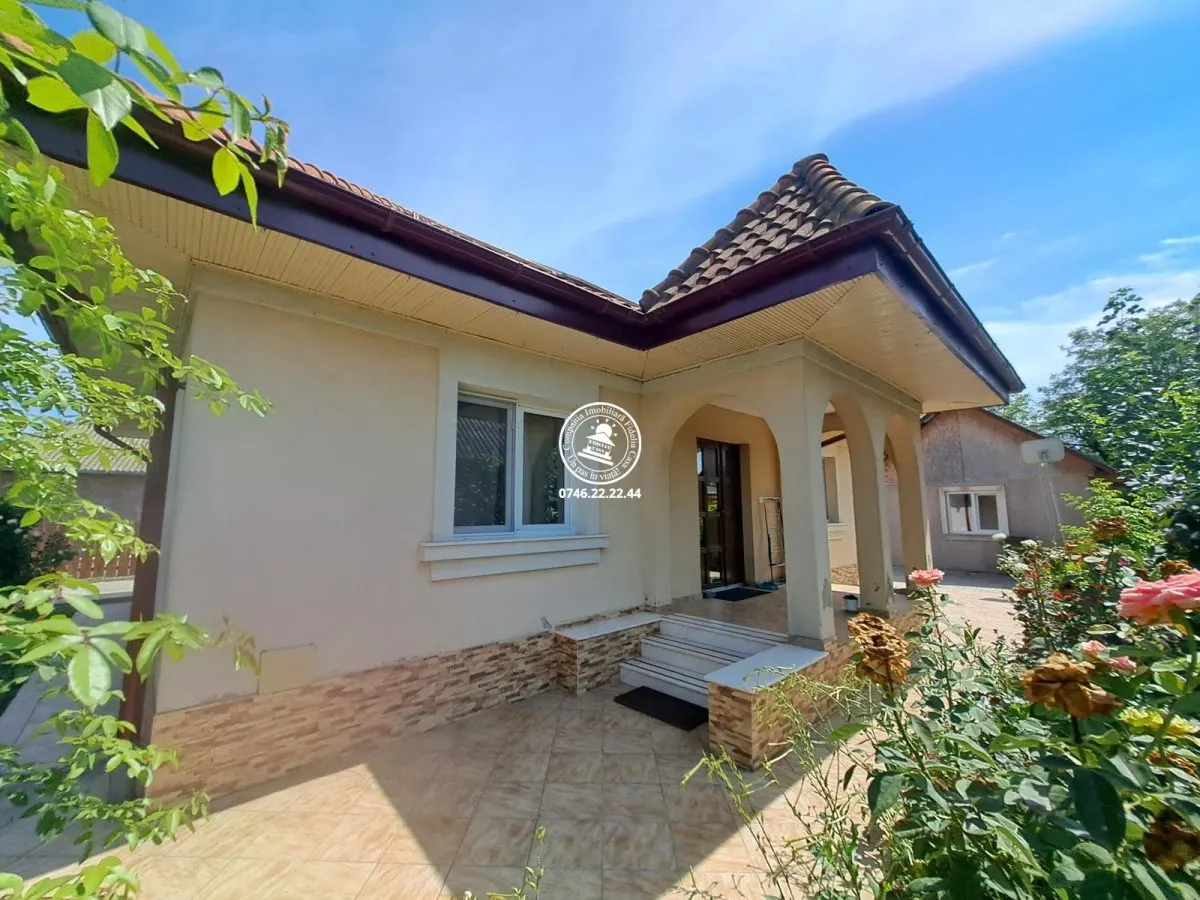 Vila de vanzare, Hermeziu - foto 1