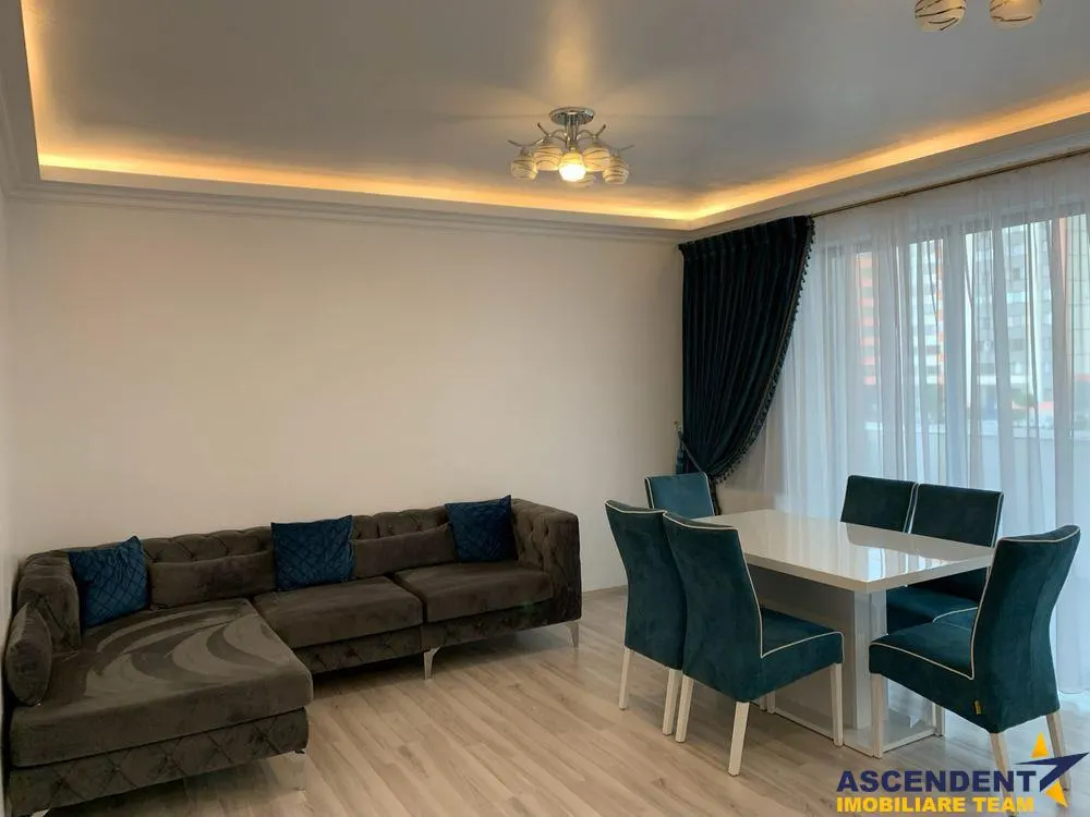 Apartament 3 camere Tractorul - foto 1