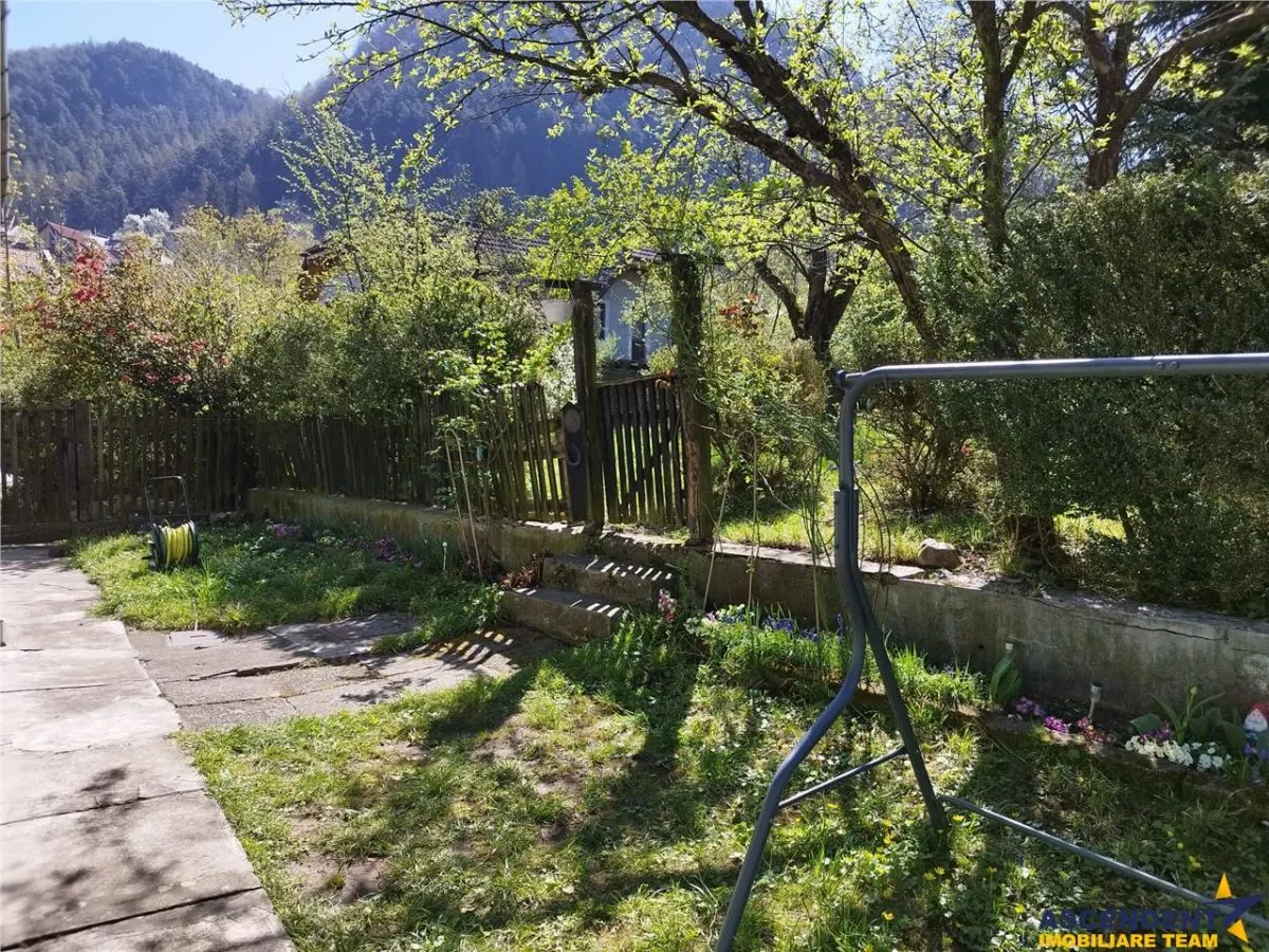 1.600 mp teren, cu casa renovabila, Schei, Brasov - foto 2