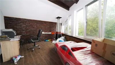 Cladire multifunctionala cu piscina â€“ inchiriere premium in centrul Sanmartinului - foto 7