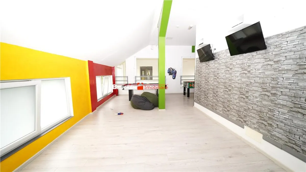 Cladire multifunctionala cu piscina â€“ inchiriere premium in centrul Sanmartinului - foto 10