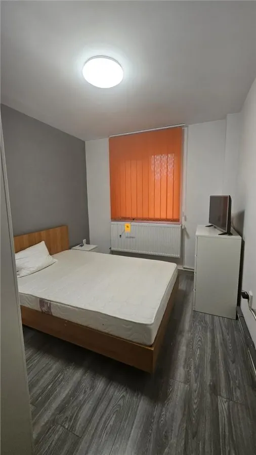 Inchiriere apartament  2 camere zona centrala - foto 3