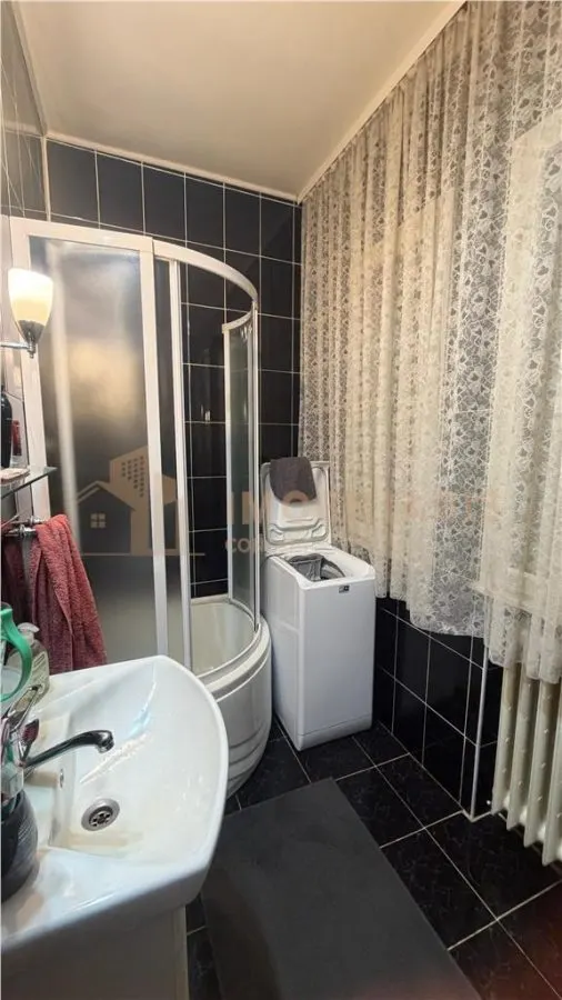 Apartament 300 mp in vila, zona Aleea Romana - foto 9