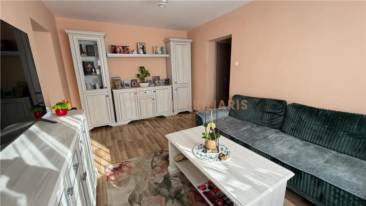 Apartament 3 camere, etaj intermediar, Cartierul Sasar - foto 1