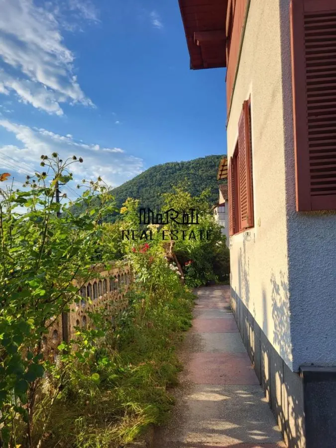 Jumatate duplex in Criscior, Hunedoara - foto 2