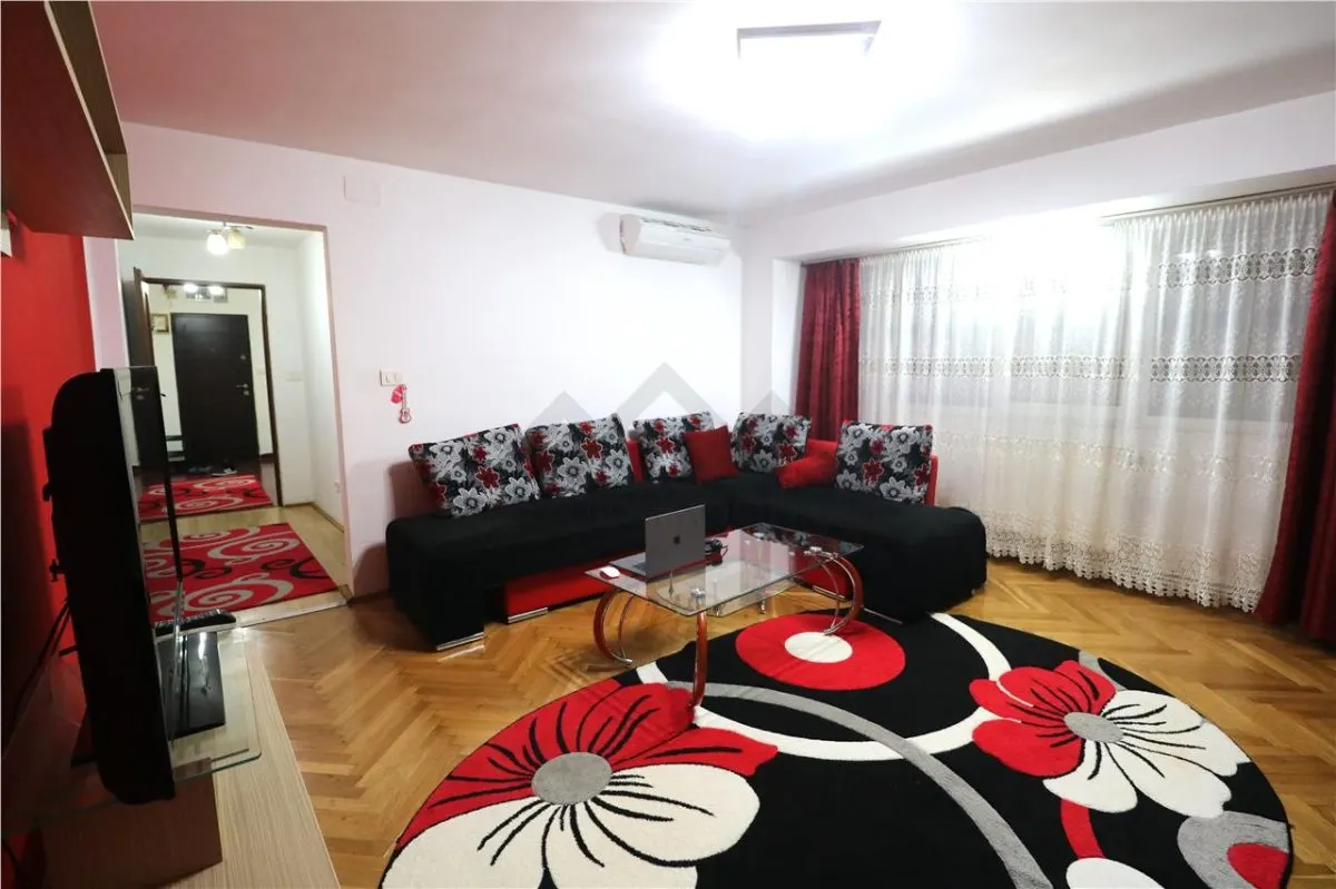 Apartament 3 camere ,centrala proprie , zona Girocului - foto 1