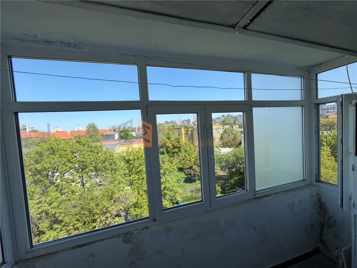 Apartament 2 camere cf 1 semidecomandat zona Crang - foto 13