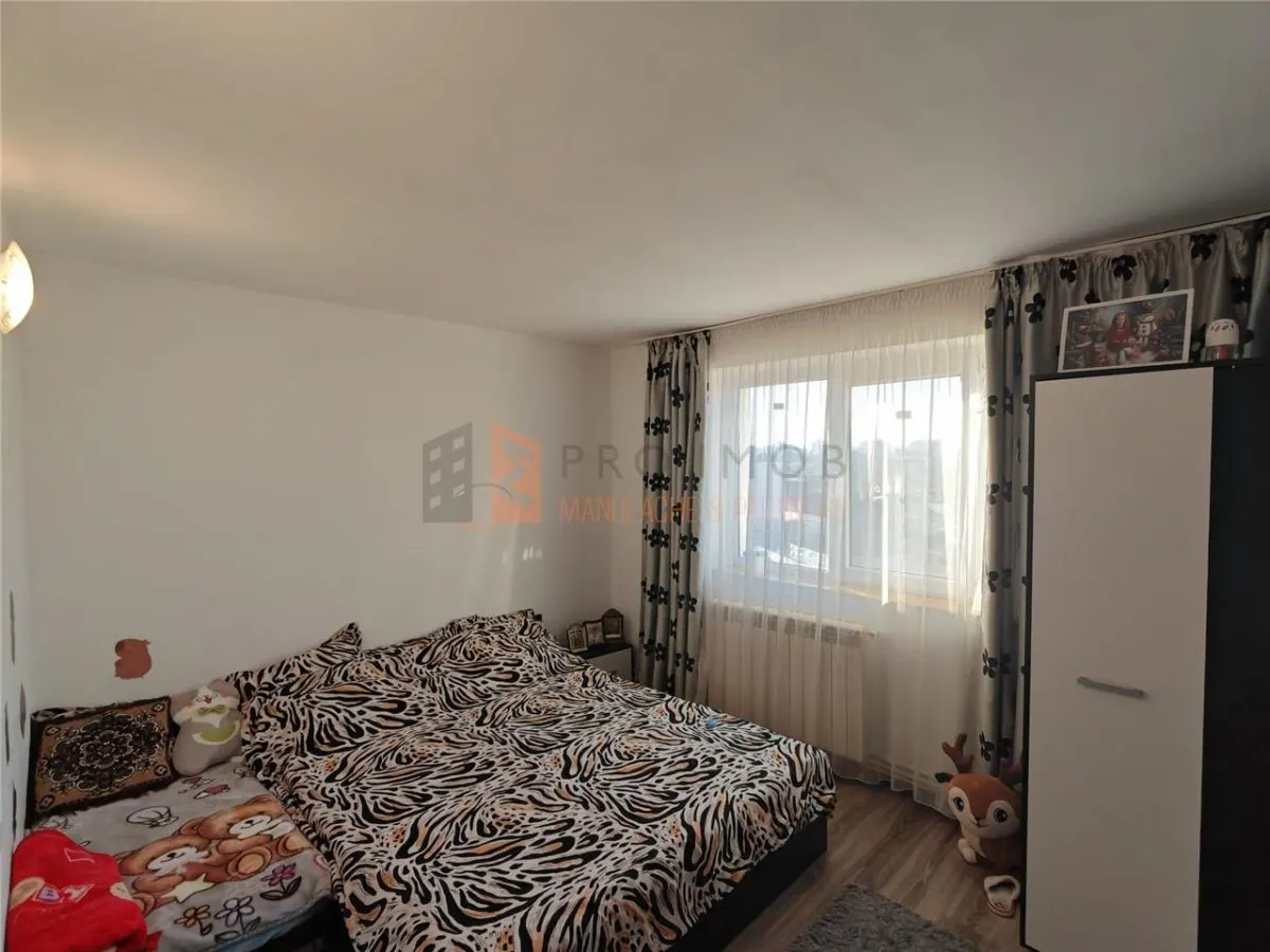 Apartament 2 camere cf 1 semidecomandat zona Micro 5 - foto 2