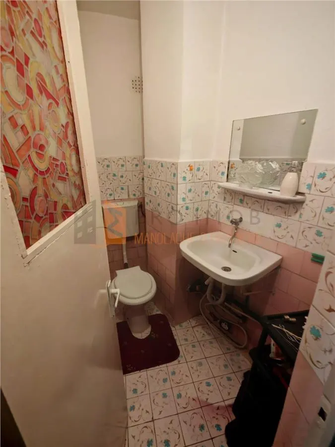Apartament 3 camere cf 1 decomandat zona Centru - foto 7