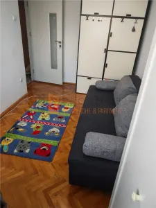 Apartament 3 camere cf 1 semidecomandat in zona Crang - foto 9