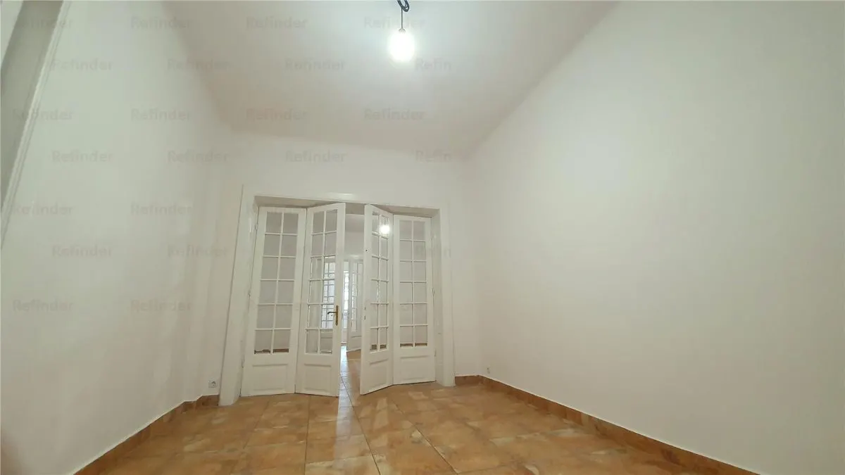 Apartament 4 camere Ultracentral | renovat complet 2020 | boxa la subsol | Romana- Ambasada Marii Britanii | - foto 12