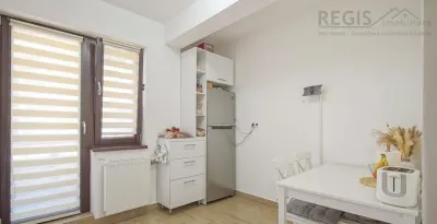 Apartament  2 Camere, Parcare, strada cu vile Tractorul - foto 4