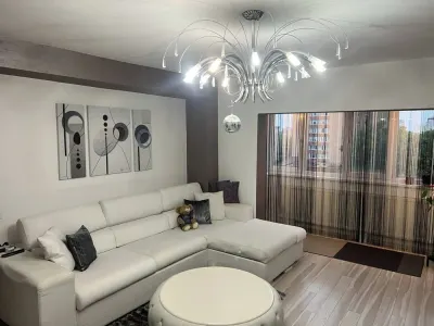 Apartament 2 camere decomandat etaj intermediar Scriitorilor - foto 2