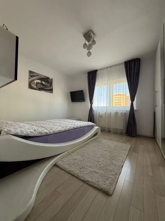 Apartament 2 camere decomandat etaj intermediar Scriitorilor - foto 4