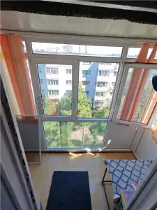 EXCLUSIVITATE! Apartament 3 camere cf 1 semidecomandat zona Micro 5 - foto 8
