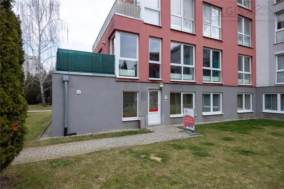 Apartament de 4 camere in zona Avantgarden I - foto 1