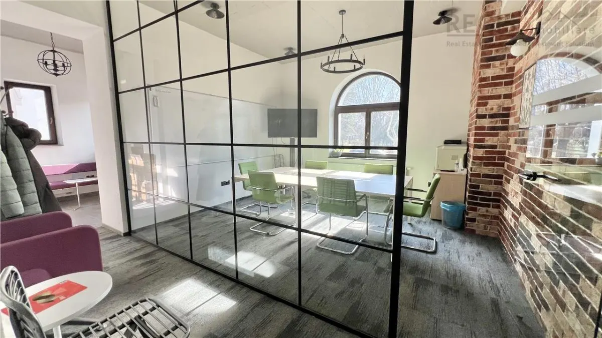 Cladire ultracentrala pretabila centru medical I birouri â€“ Brasov | Lift | Parcare proprie - foto 12