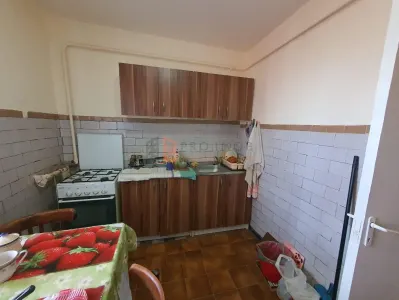 Apartament 3 camere cf1 decomandat zona Brosteni - foto 8