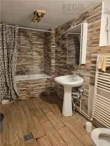 Casa in Centrul Prejmerului - foto 10