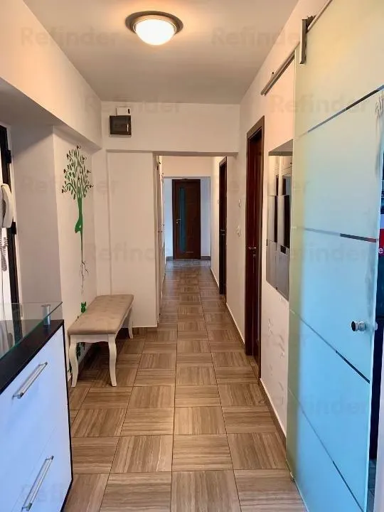 apartament 3 camere, Piata Alba Iulia , Decebal stradal, 82mp, decomandat, amenajat ,vedere integrala la bulevard, orientare Sud, loc parcare, liber. - foto 18
