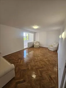 Vanzare apartament 4 camere decomandat etaj intermediar Astra, Brasov - Brasov