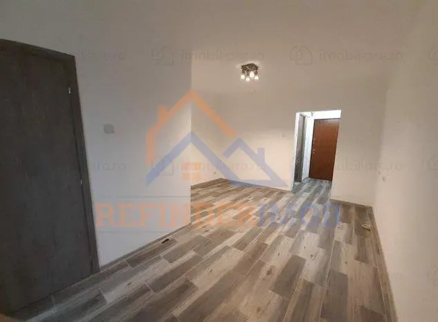 Garsoniera de vanzare, zona Salajan - foto 4