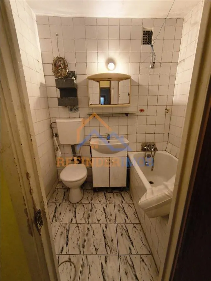 Apartament de vanzare cu 3 camere, zona Trapezului - foto 6