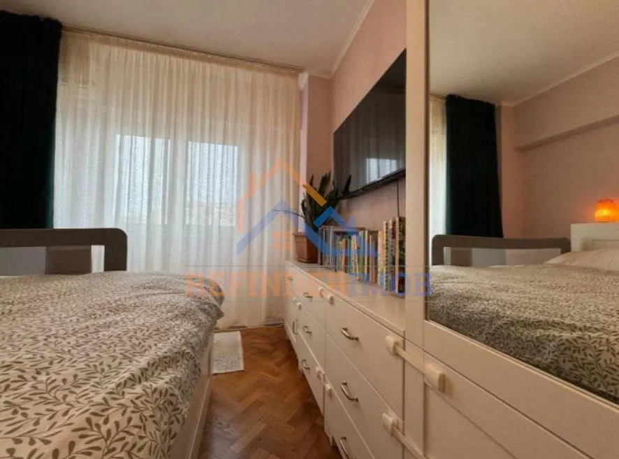 Vanzare Penthouse cu 5 camere, zona centrala - foto 8