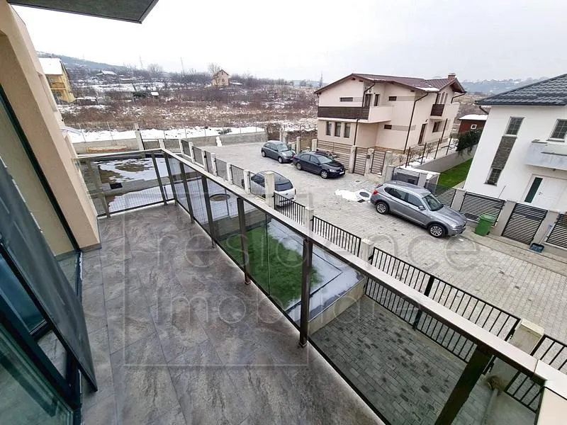 Curte 360 mp! Duplex 4 camere, inceput de Borhanci+3 Parcari - foto 12