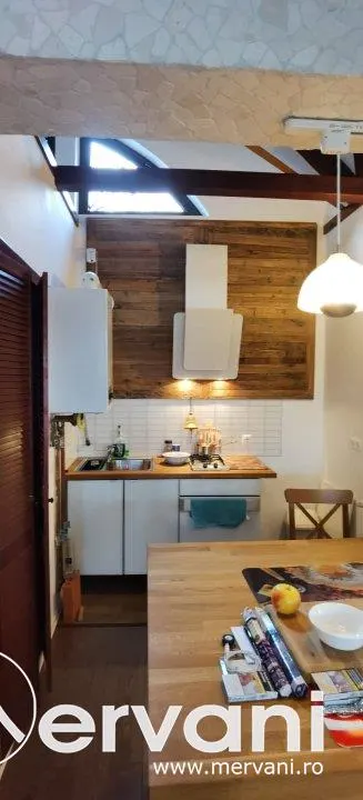 Casa de vanzare/ inchiriat in Poiana Campina - foto 12