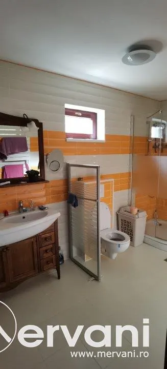 Casa de vanzare/ inchiriat in Poiana Campina - foto 17