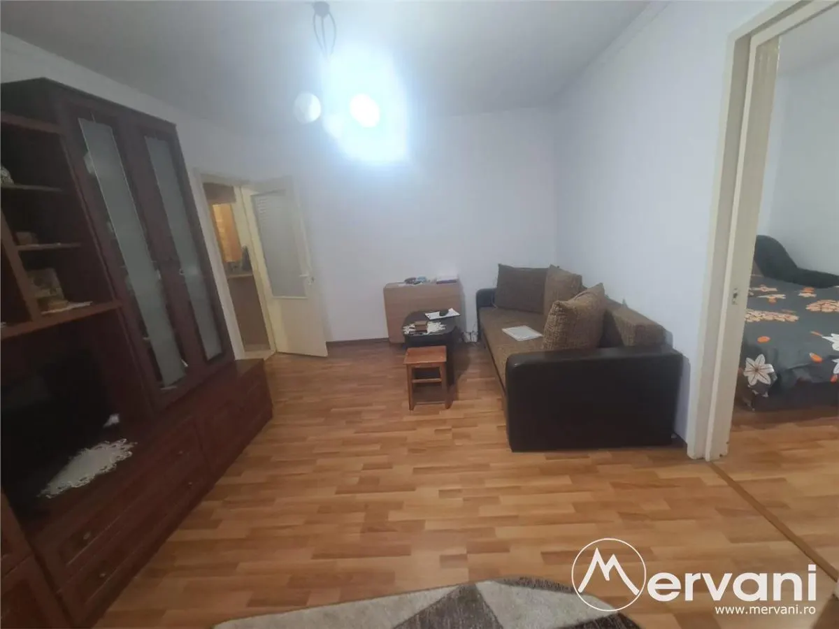 Apartament cu 2 camere de vanzare -Zona Cuza - foto 2